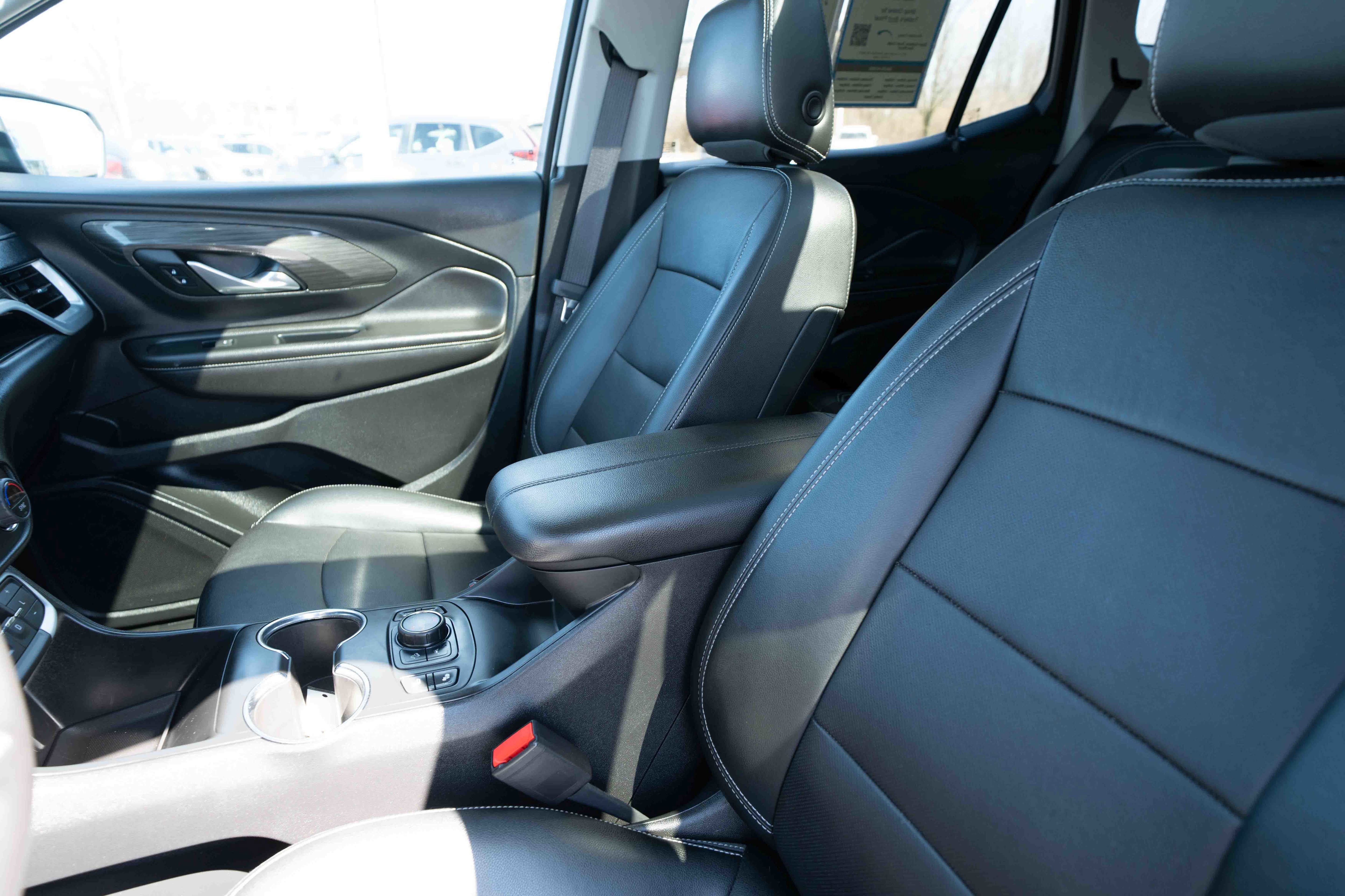 Used 2022 GMC Terrain SLT image 10