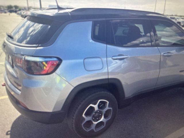 Used 2022 Jeep Compass Trailhawk w/ Trailhawk Convenience Group AWD/4WD image 7