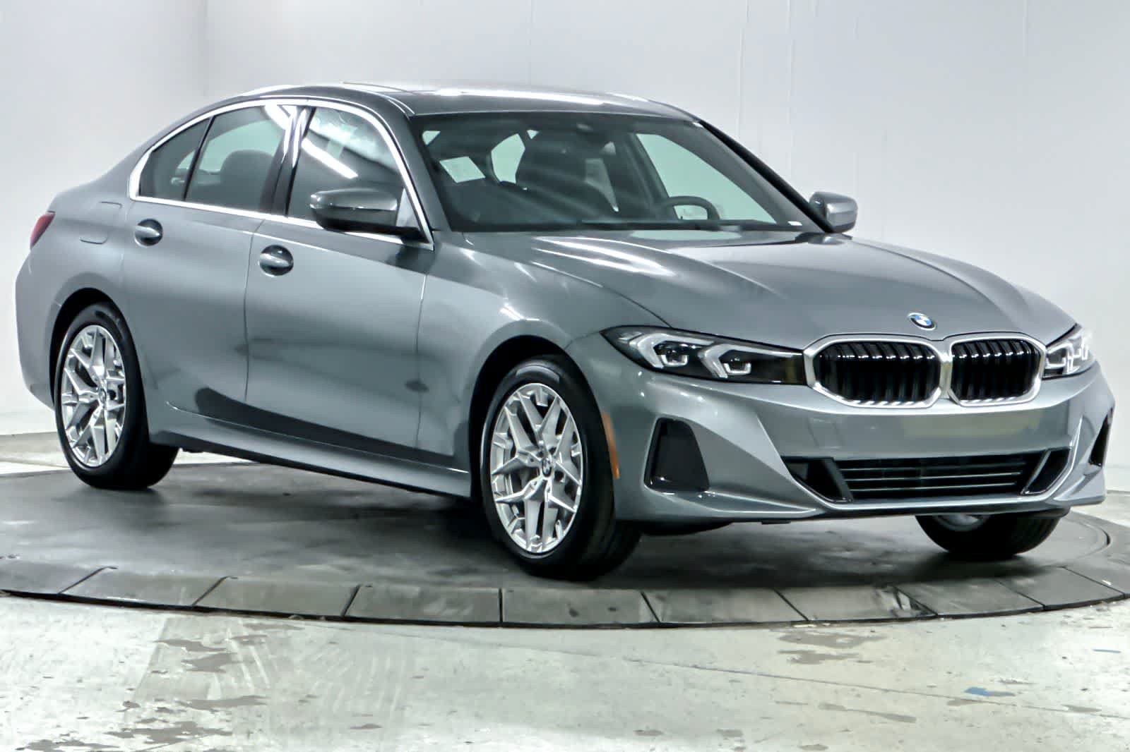 Used 2026 BMW 330i Sedan w/ Convenience Package RWD image 9