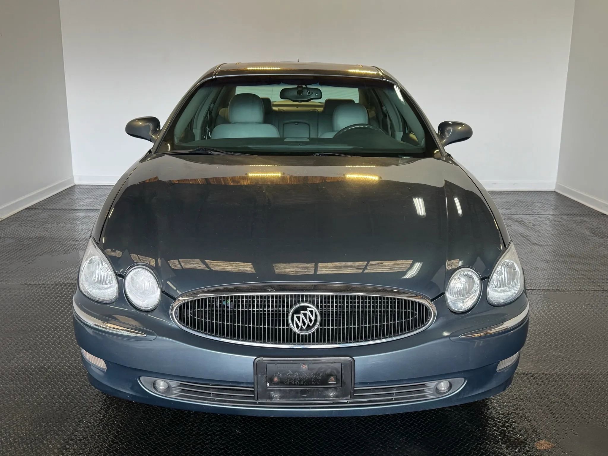 Used 2007 Buick LaCrosse CXS w/ Driver Confidence Package FWD image 2