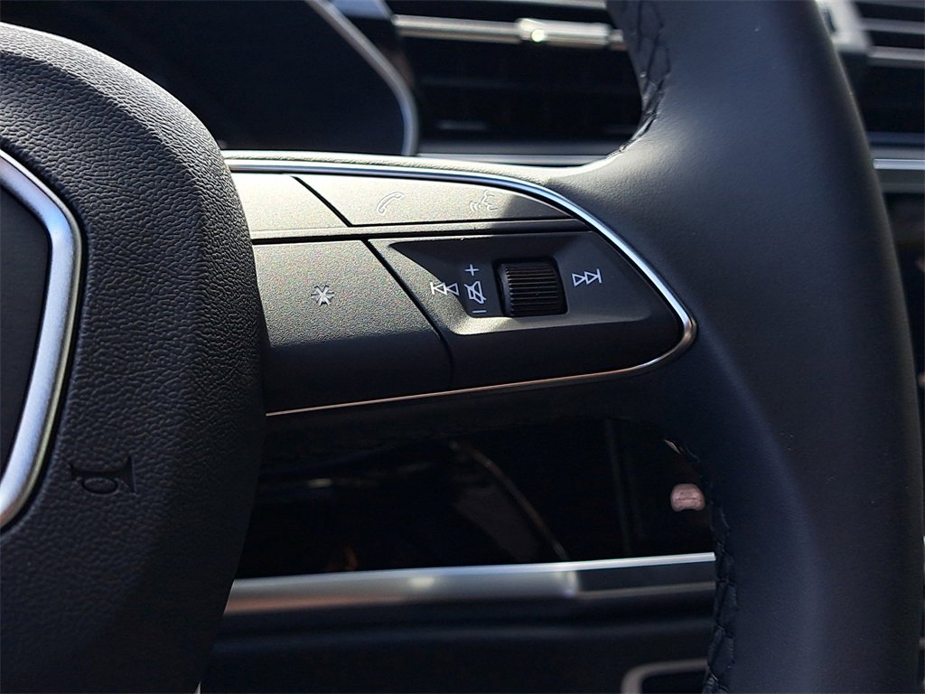 New 2025 Audi Q3 2.0T Premium image 10