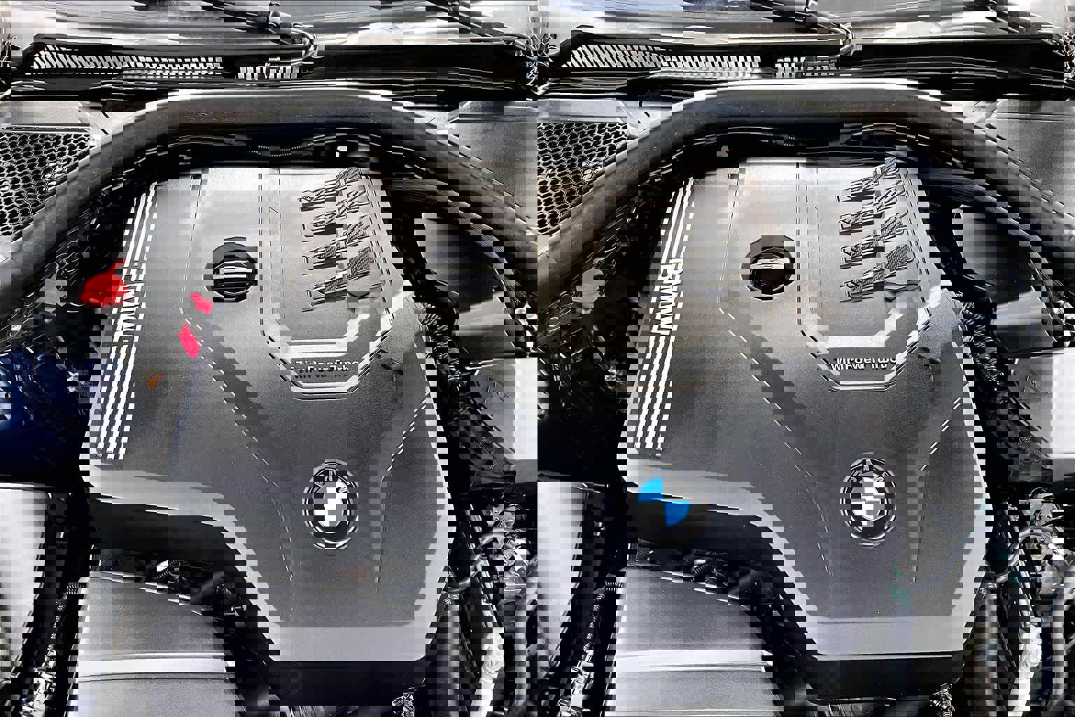 Used 2022 BMW 330i Sedan w/ Driving Assistance Package image 32