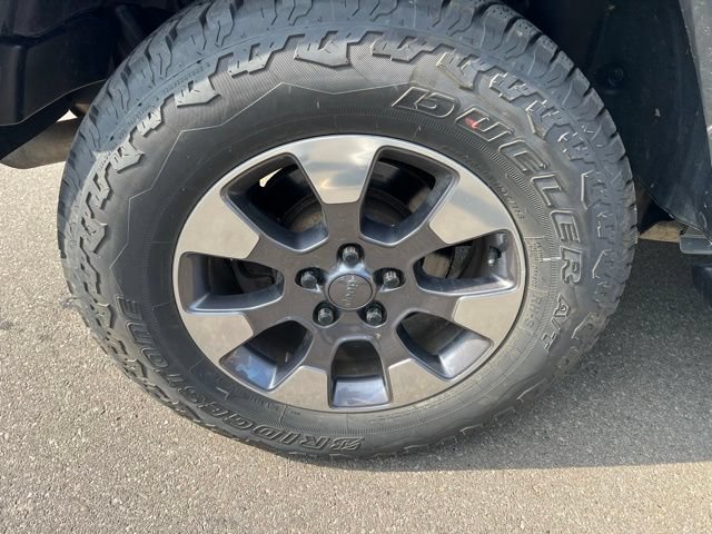 Used 2018 Jeep Wrangler Unlimited Sahara AWD/4WD image 4