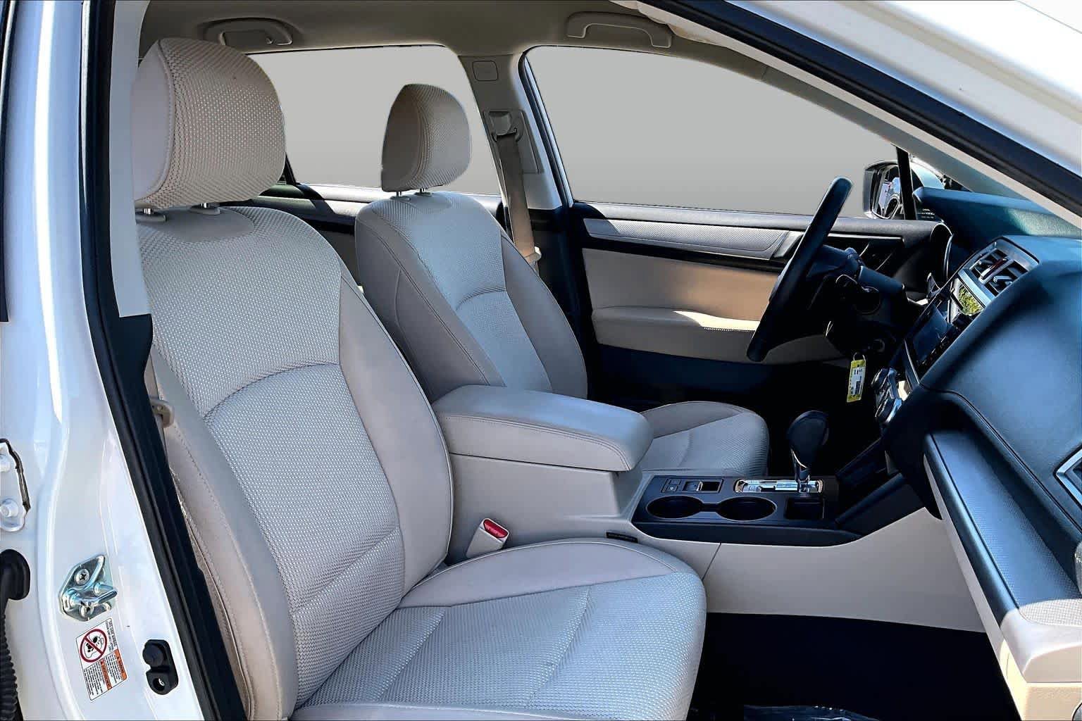 Used 2015 Subaru Outback 2.5i Premium AWD/4WD image 8