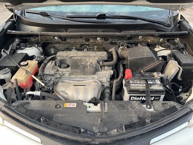 Used 2018 Toyota RAV4 LE image 9