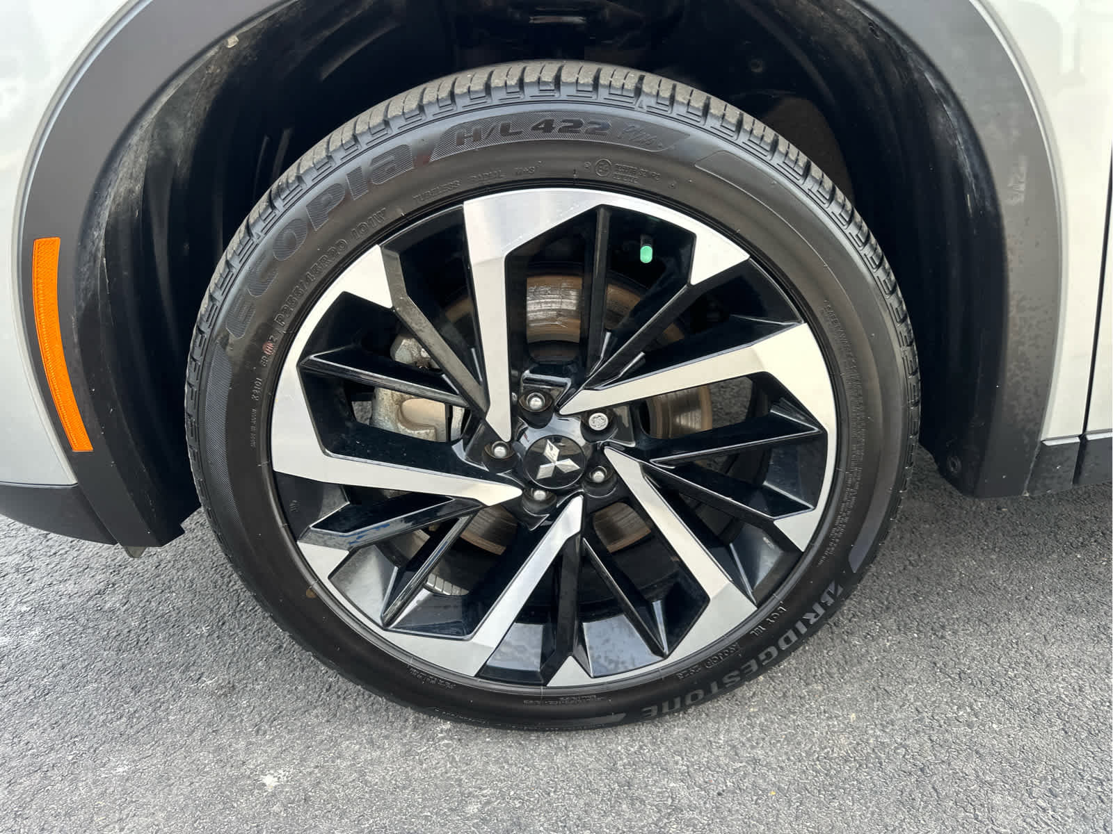 Used 2024 Mitsubishi Outlander SE image 11