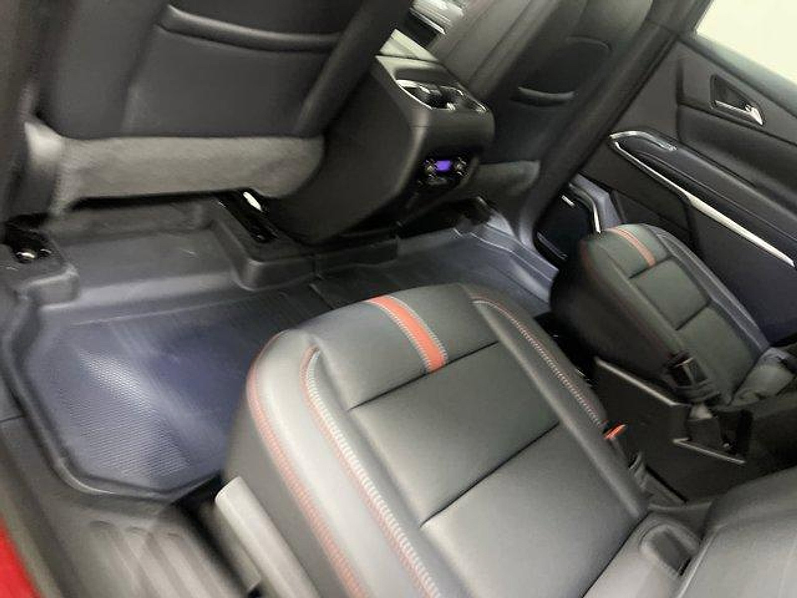 New 2026 Chevrolet Traverse RS w/ LPO, Floor Liner Package FWD image 12