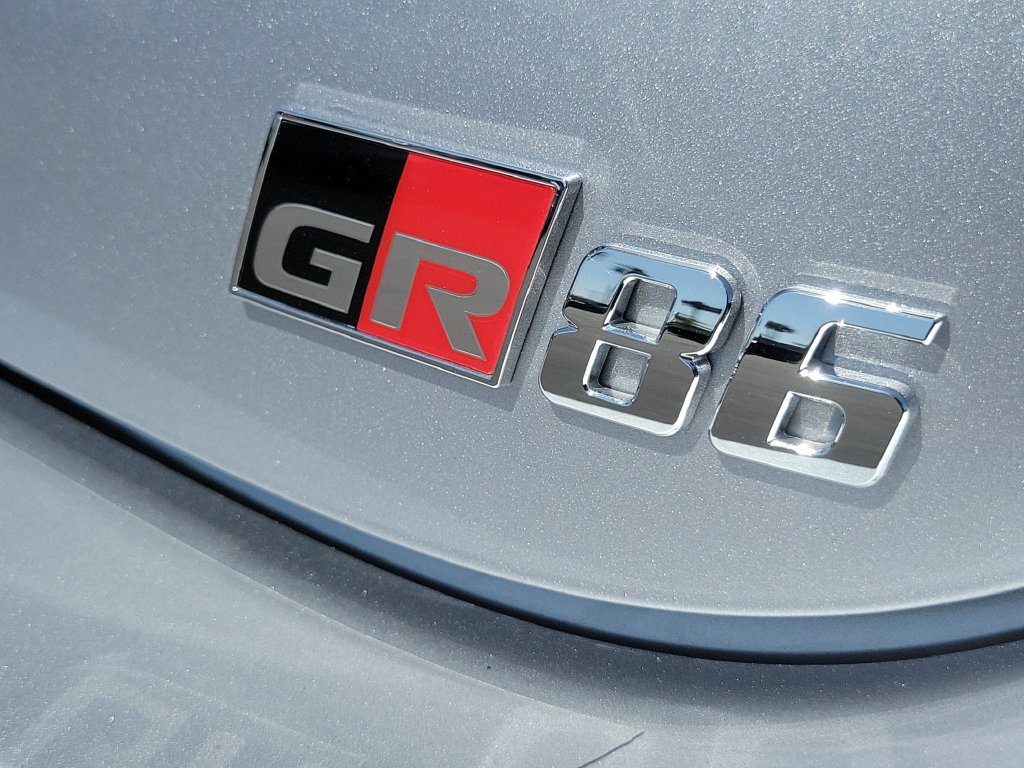 Used 2025 Toyota GR86 Premium w/ ALL Weather Mat Package (TMS) RWD image 24
