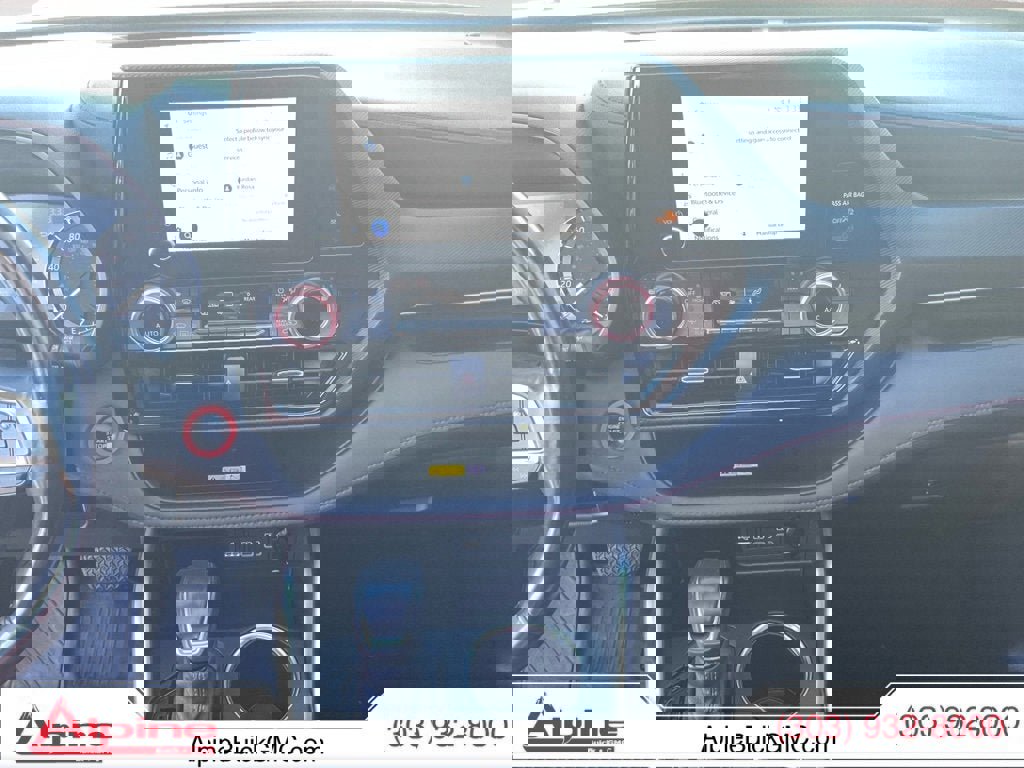 Used 2023 Toyota Highlander XSE image 11