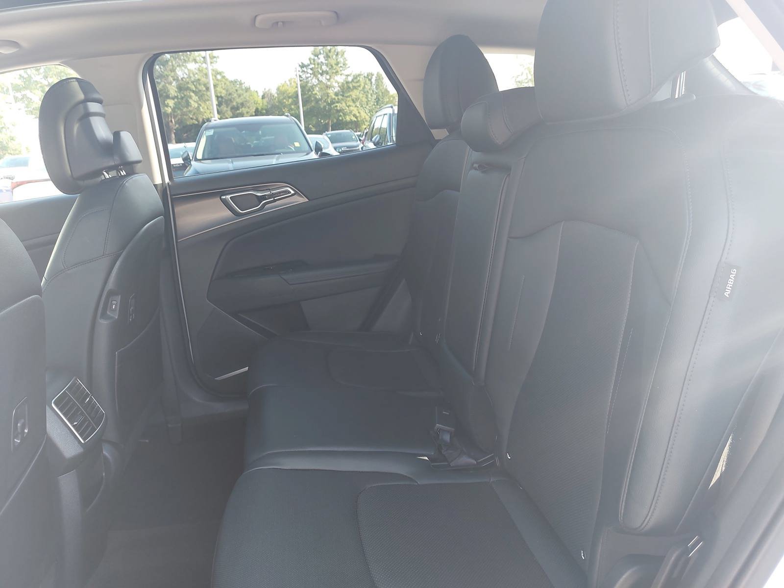 Used 2025 Kia Sportage EX w/ Premium Package FWD image 13
