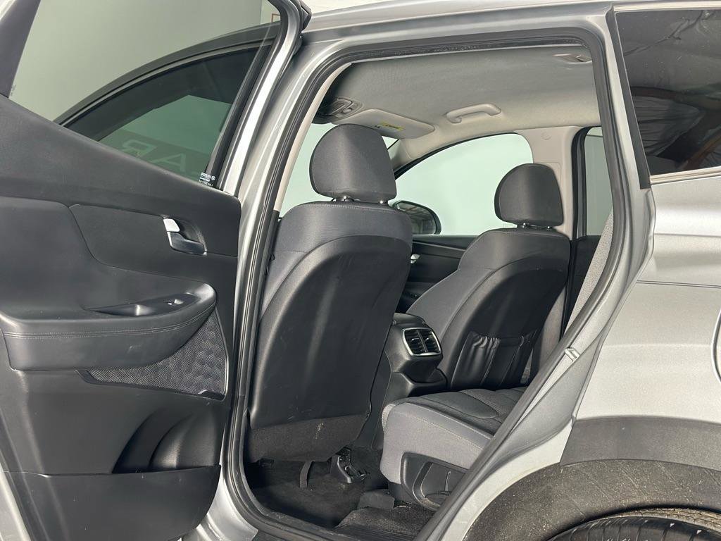 Used 2020 Hyundai Santa Fe SE FWD image 12