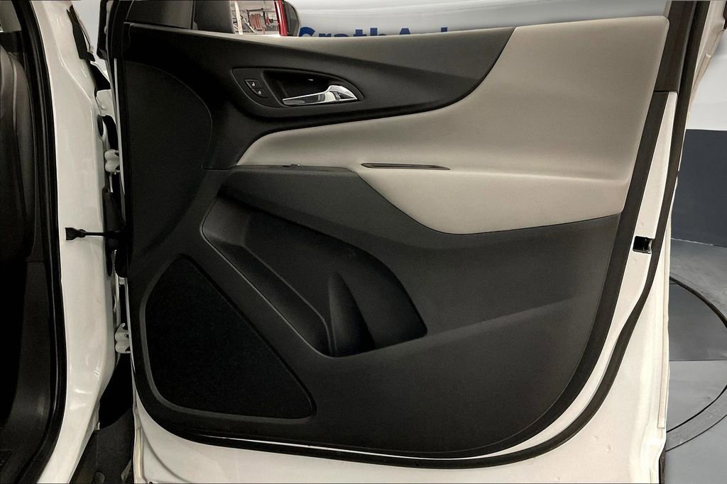 Used 2022 Chevrolet Equinox LS image 27