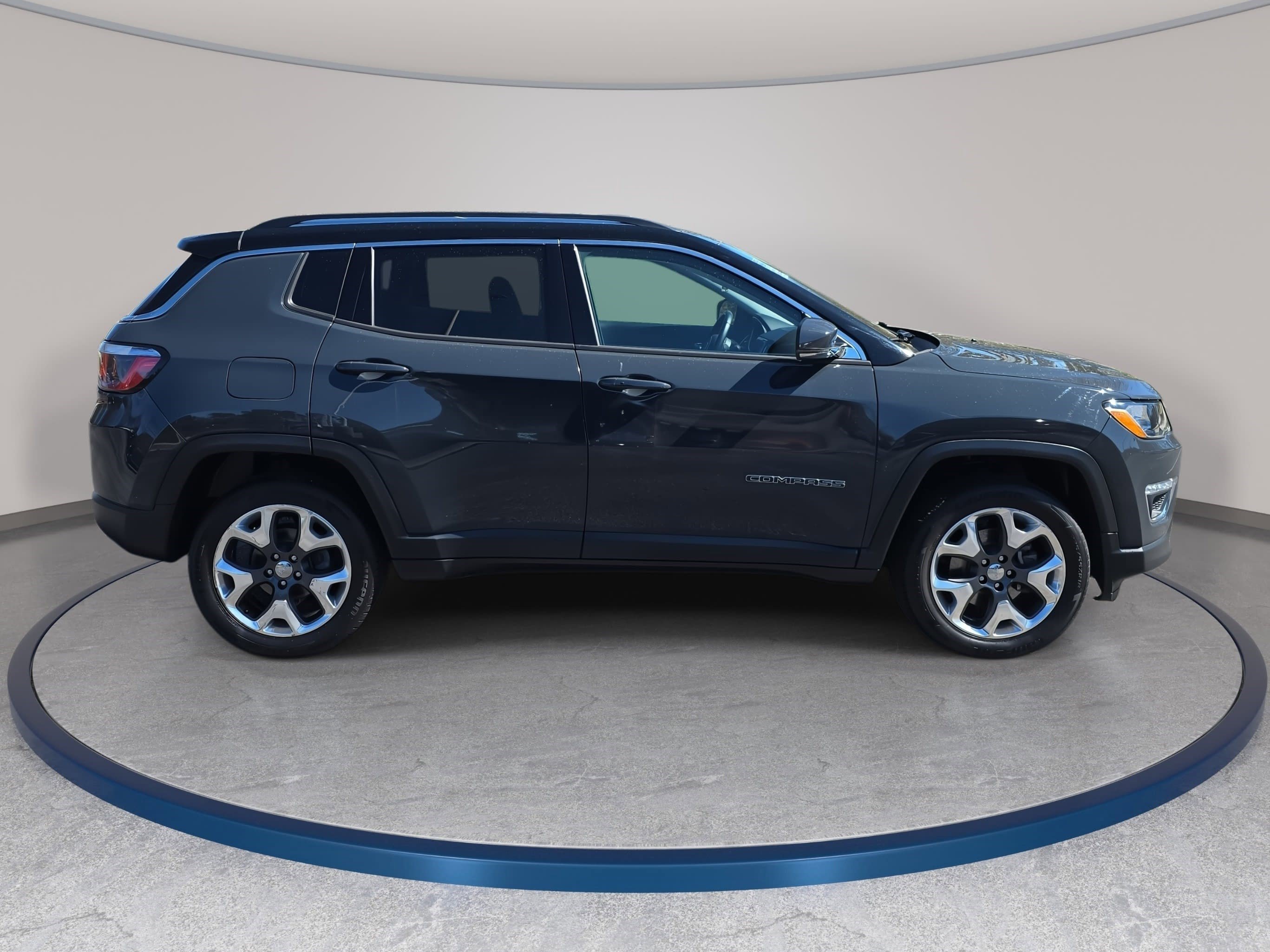 Used 2018 Jeep Compass Limited w/ Safe & Security Group image 4
