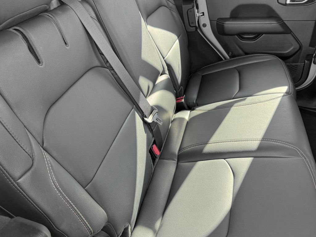 Used 2024 Jeep Wrangler Unlimited Sahara w/ Technology Group image 25