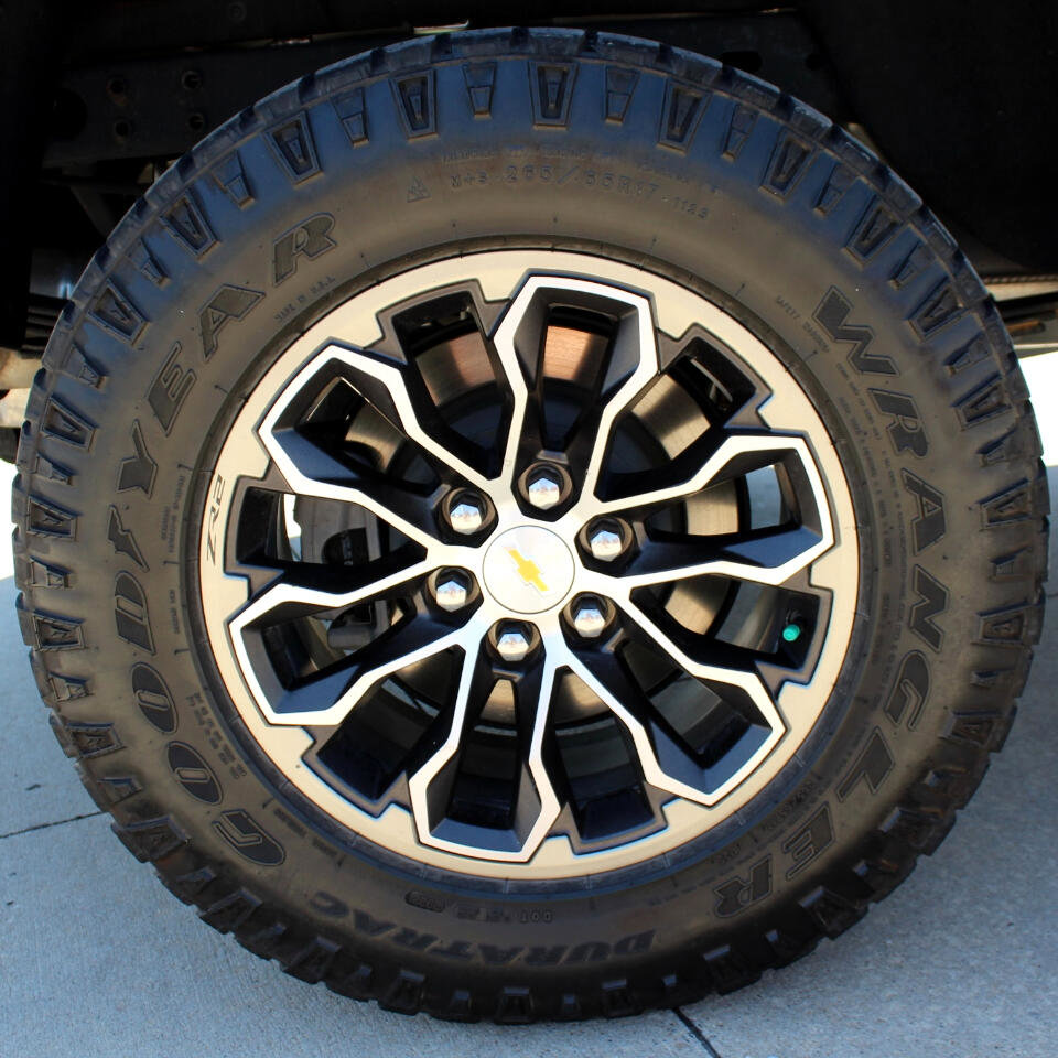 Used 2022 Chevrolet Colorado ZR2 image 11