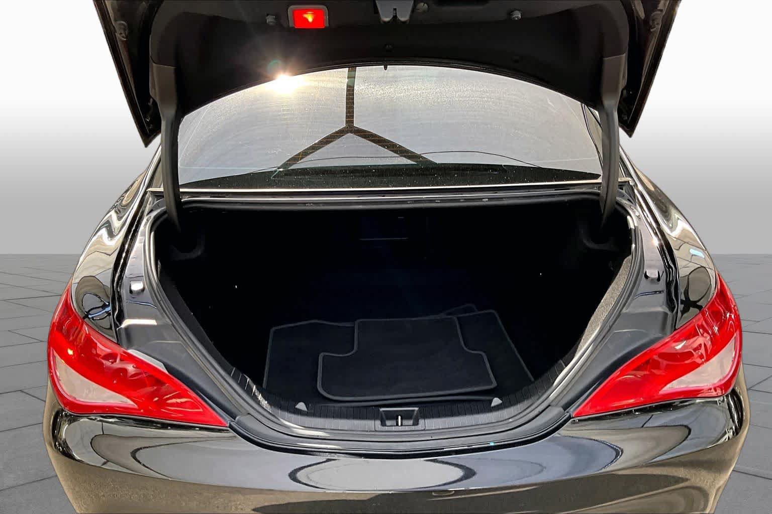 Used 2018 Mercedes-Benz CLA 250 image 34