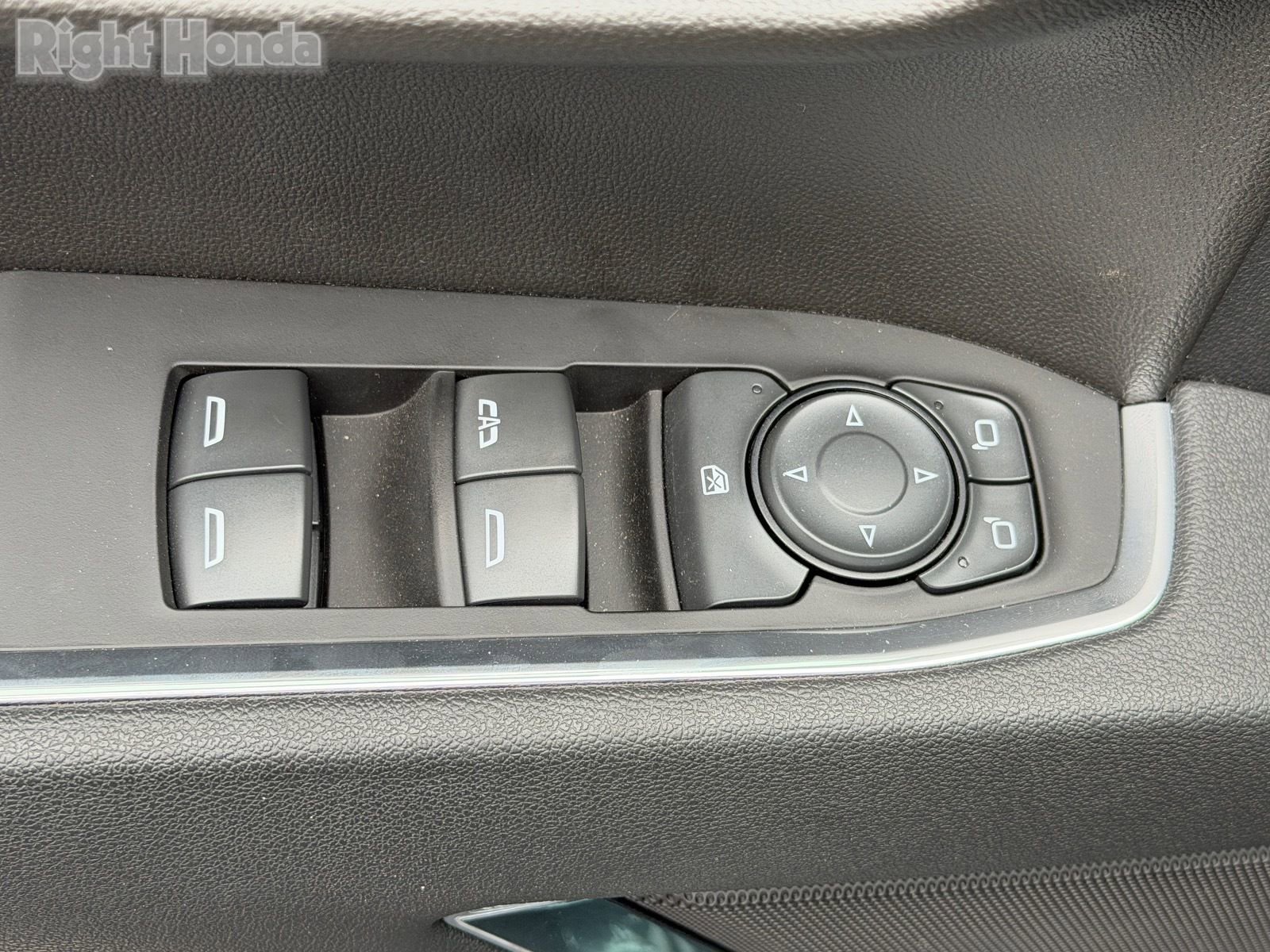 Used 2025 GMC Sierra 1500 Elevation image 18