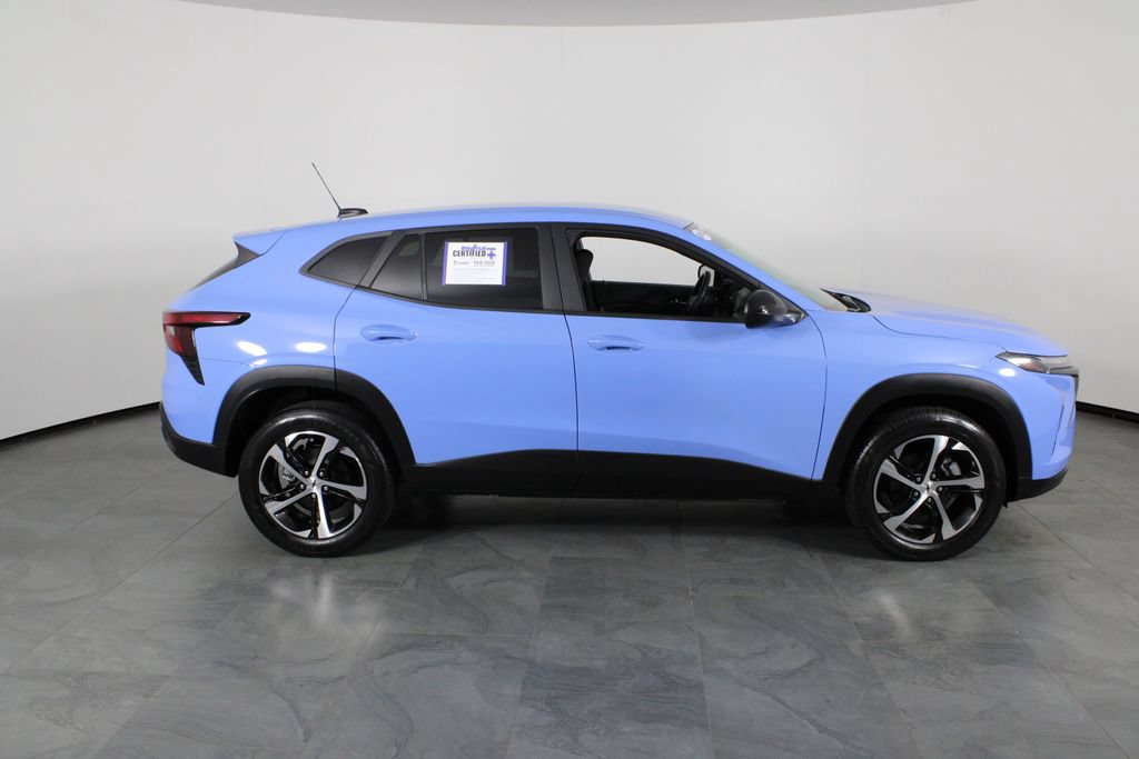 Used 2024 Chevrolet Trax RS w/ Driver Confidence Package FWD image 11