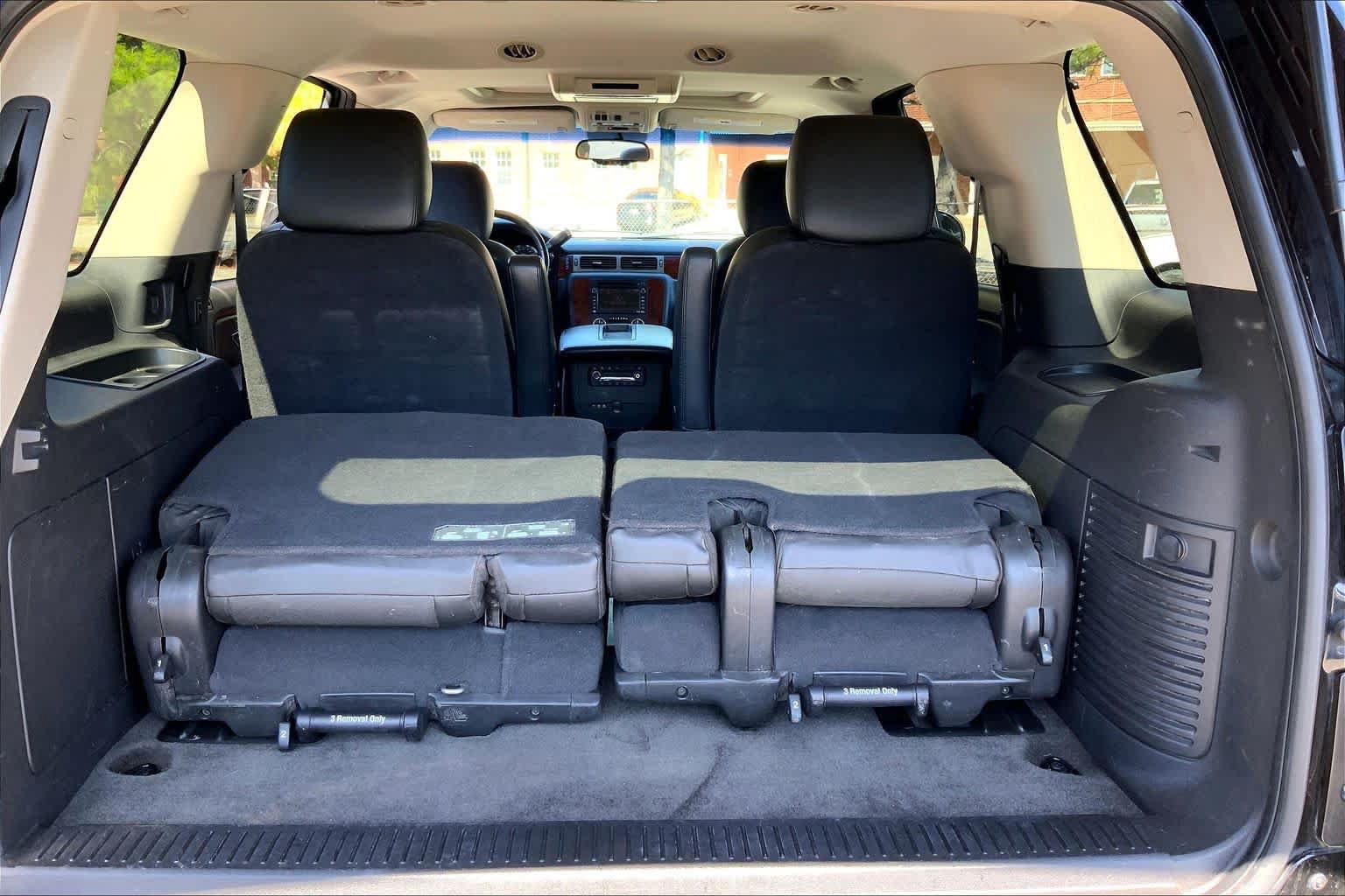 Used 2011 Chevrolet Tahoe LTZ AWD/4WD image 35