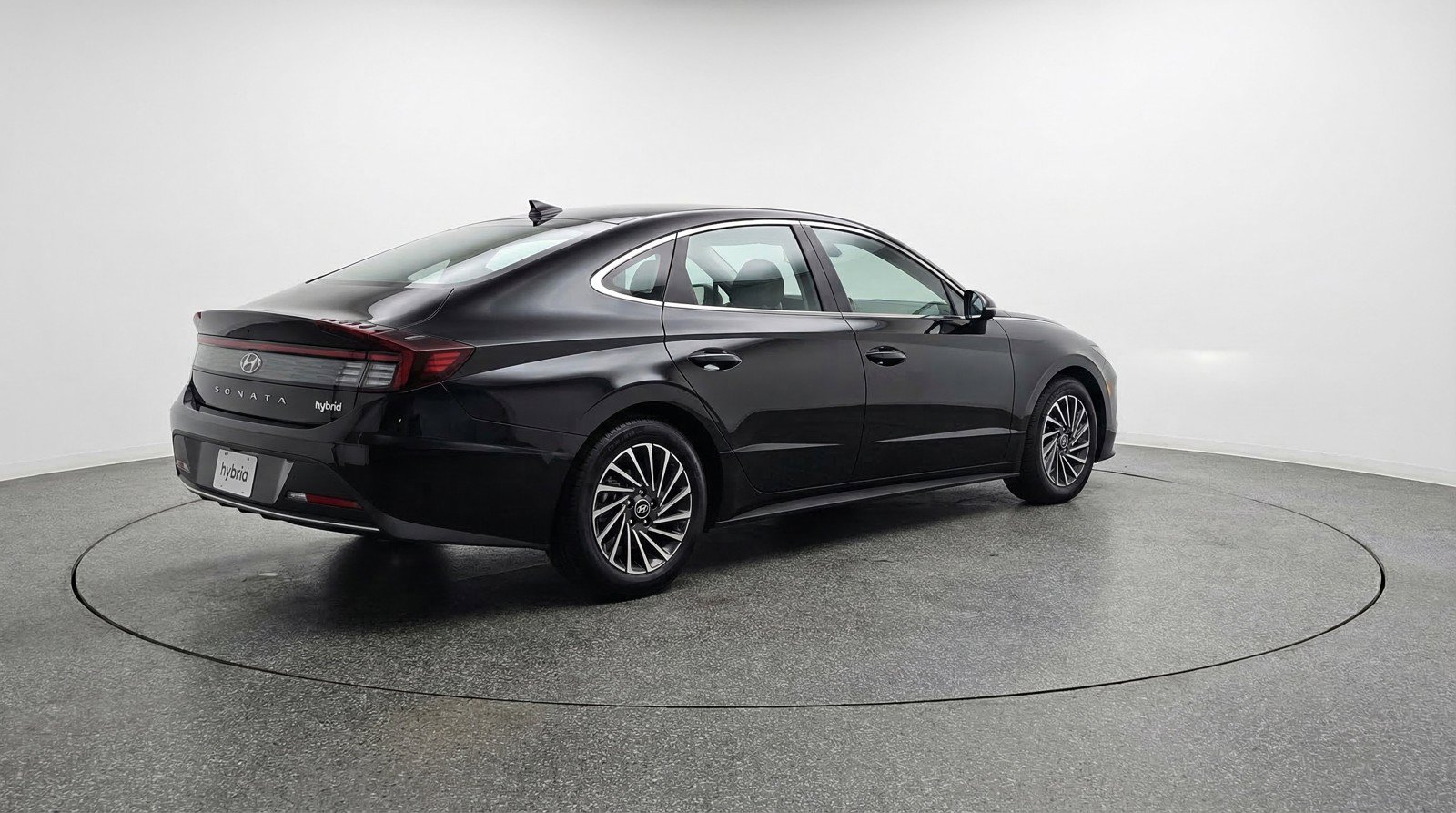 Used 2025 Hyundai Sonata SEL FWD image 9