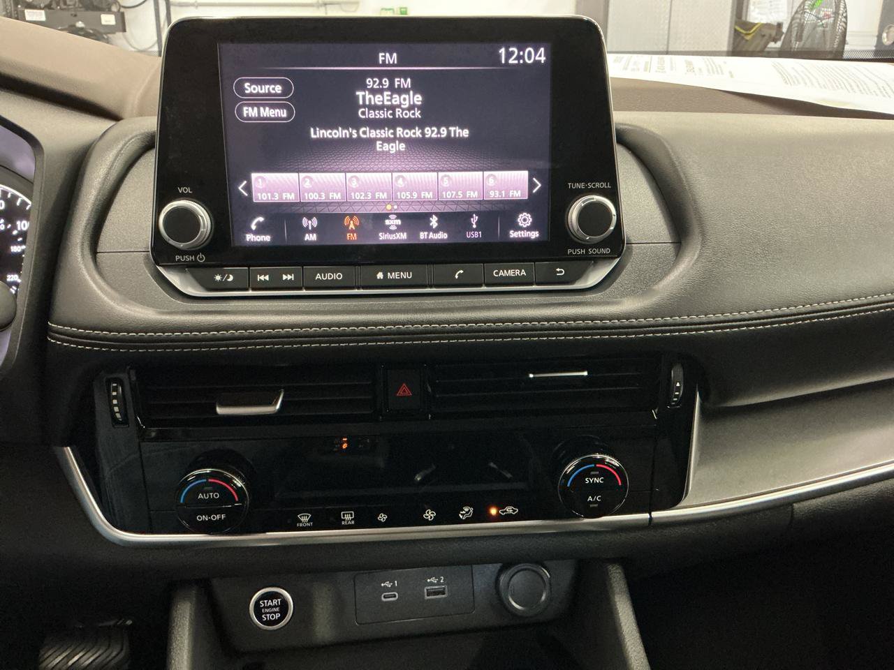 Used 2021 Nissan Rogue SV AWD/4WD image 19