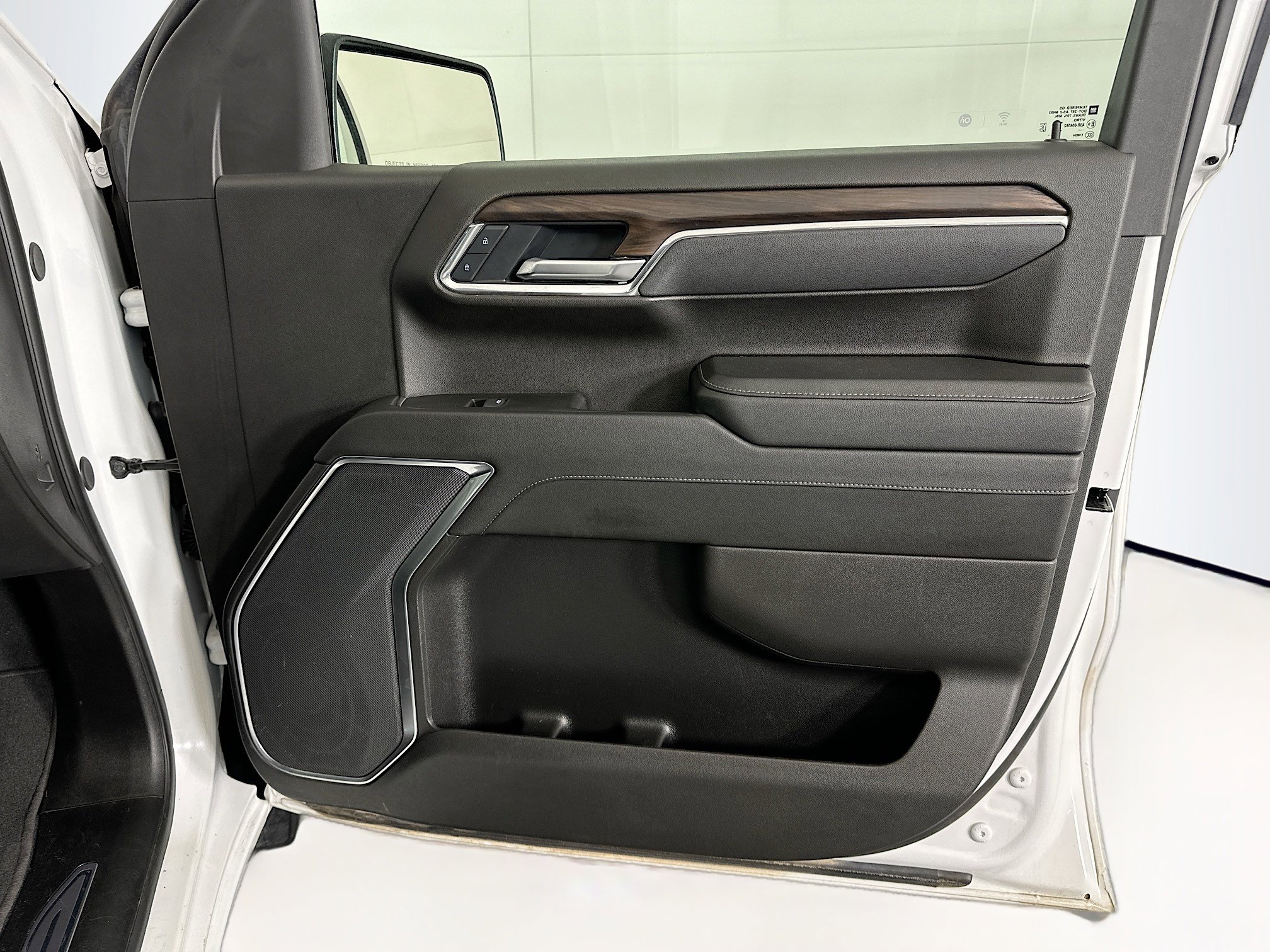 Used 2025 GMC Sierra 1500 SLT image 31