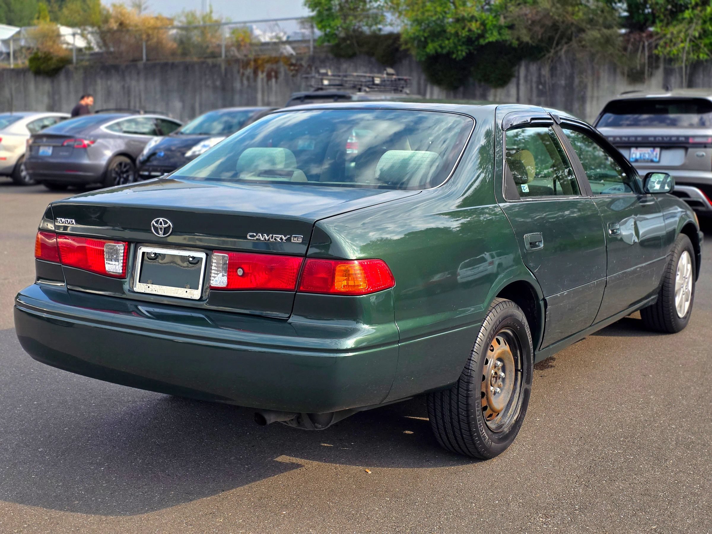 Used 2000 Toyota Camry LE FWD image 7