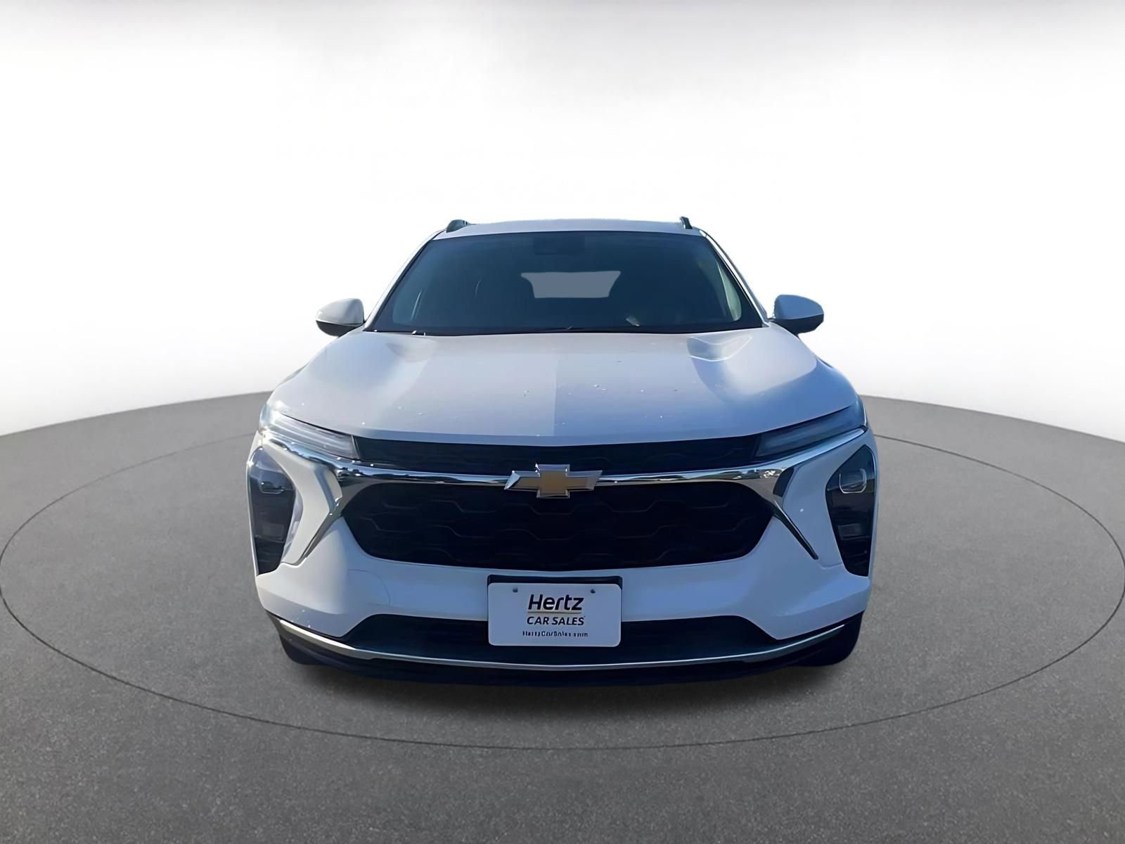 Used 2025 Chevrolet Trax LT image 4