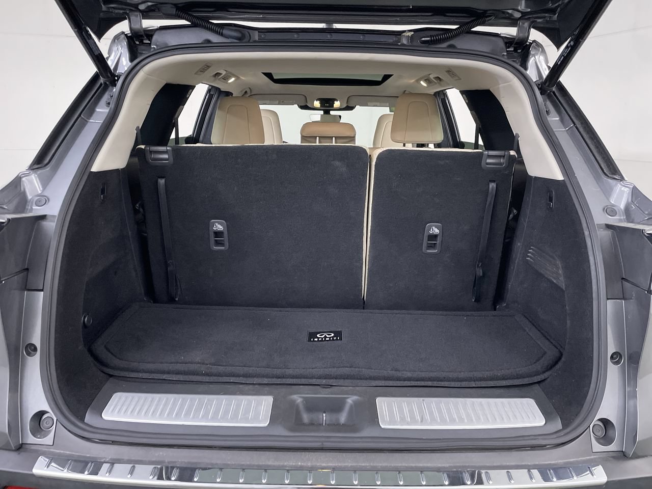 Used 2023 INFINITI QX60 Luxe w/ Cargo Package AWD/4WD image 24