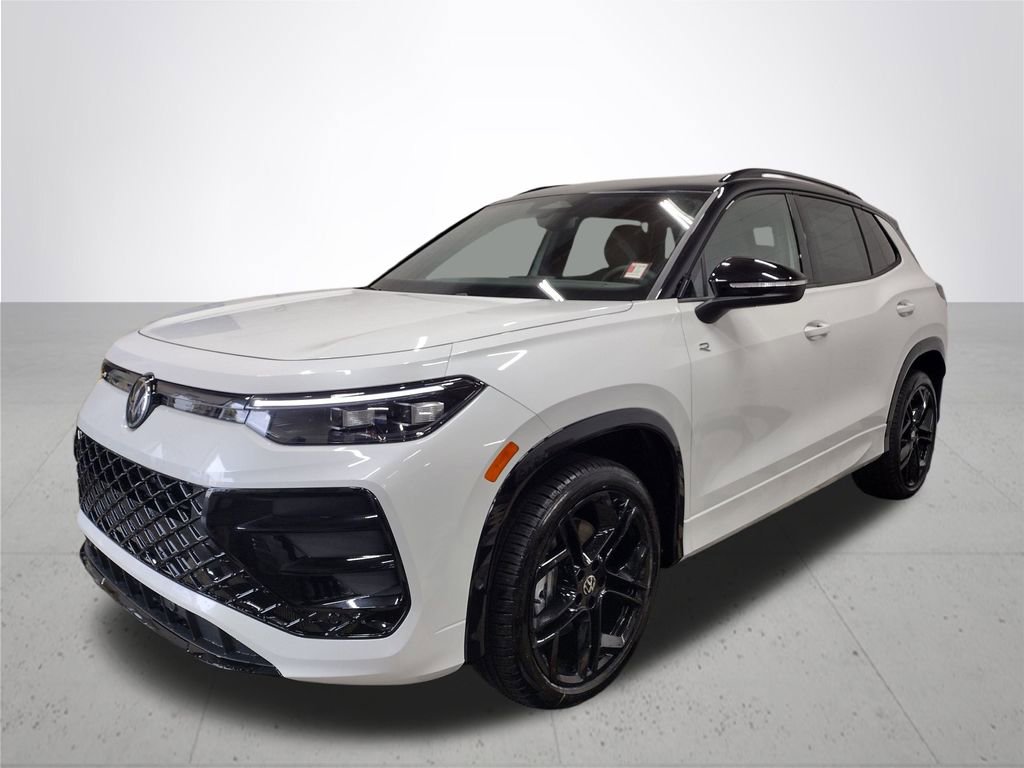 New 2025 Volkswagen Tiguan SE R-Line image 2
