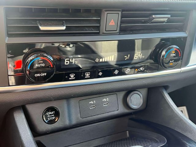 Used 2024 Nissan Rogue SV AWD/4WD image 30