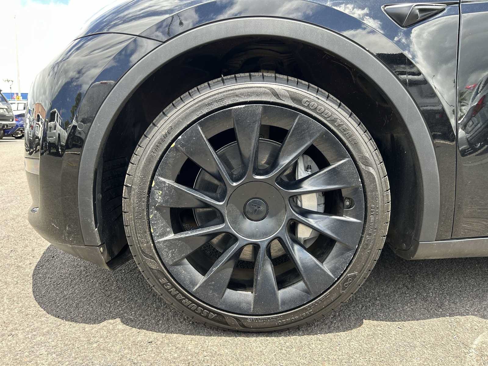 Used 2022 Tesla Model Y Long Range AWD/4WD image 17