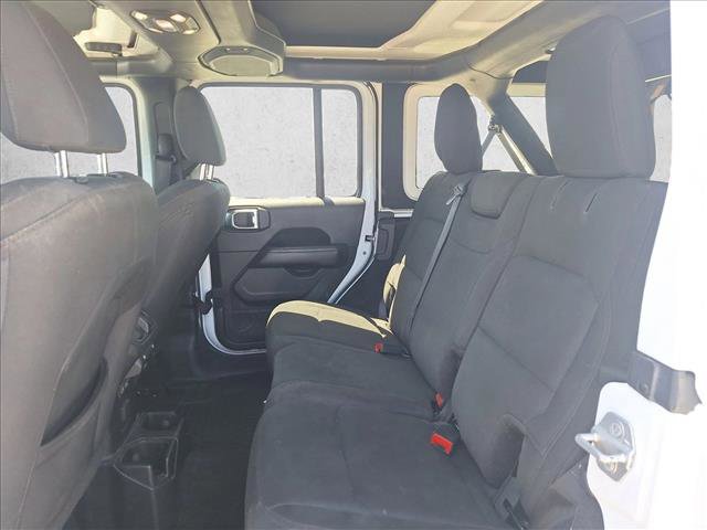 Used 2019 Jeep Wrangler Unlimited Sahara AWD/4WD image 16