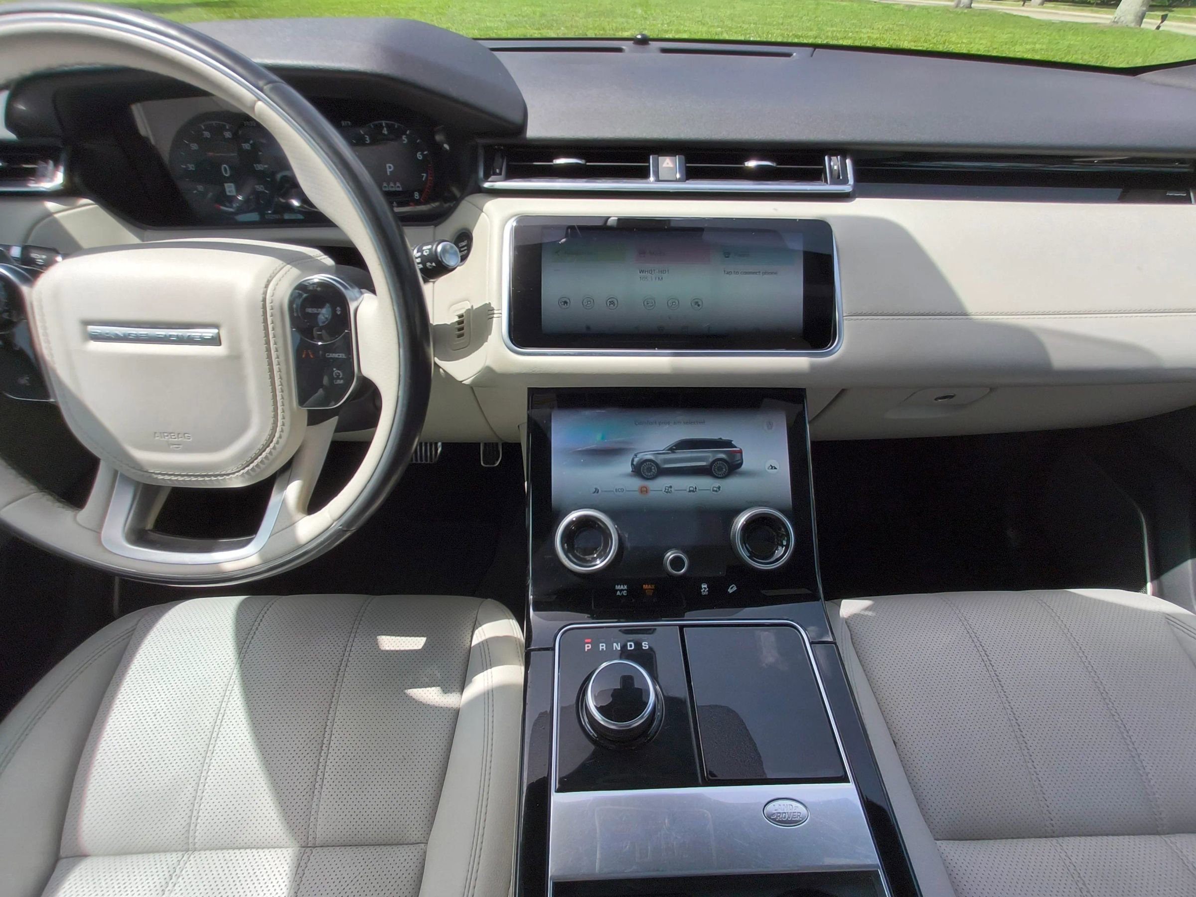 Used 2019 Land Rover Range Rover Velar R-Dynamic SE image 15