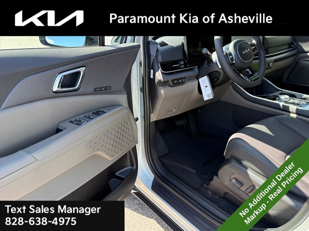 New 2026 Kia Carnival EX image 17