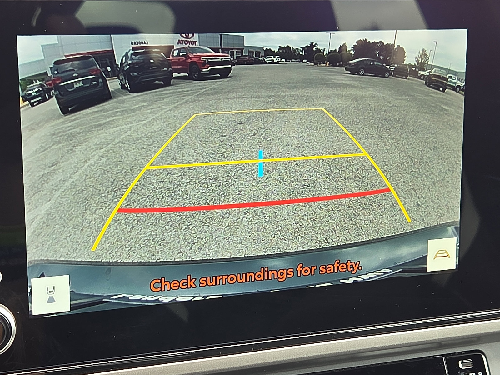 Used 2025 Toyota Camry SE FWD image 18