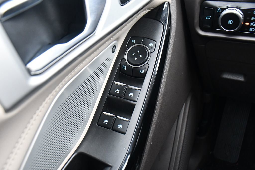 Used 2023 Ford Explorer Platinum w/ Technology Package image 25