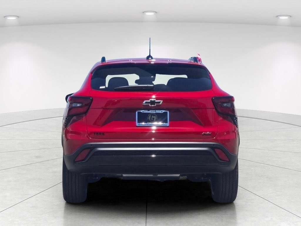 New 2026 Chevrolet Trax RS w/ Driver Confidence Package FWD image 5