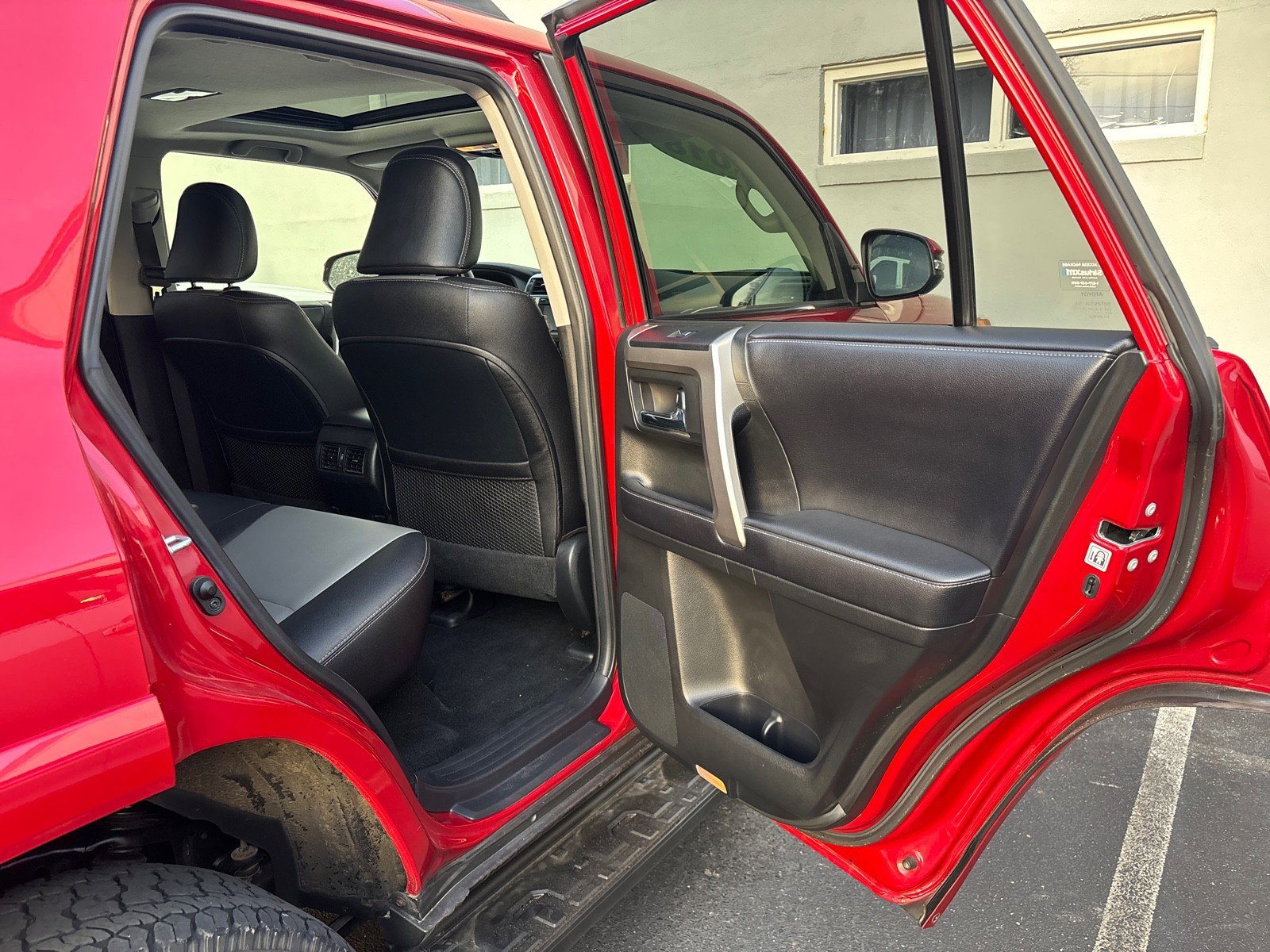 Used 2018 Toyota 4Runner SR5 Premium image 38