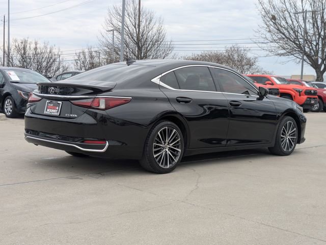Used 2023 Lexus ES 300h w/ Premium Package image 6