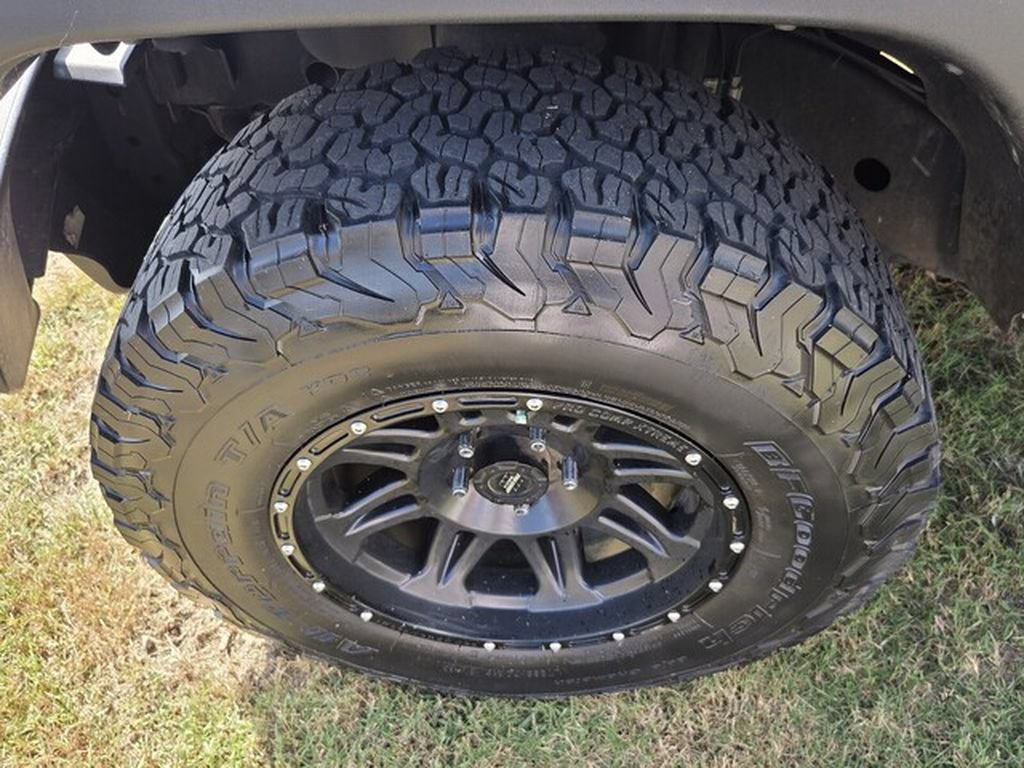 Used 2015 Jeep Wrangler Sport w/ Quick Order Package 23S AWD/4WD image 16
