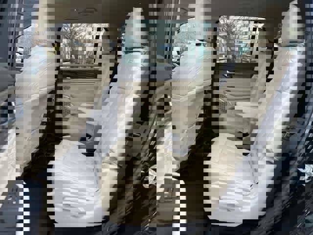 Used 2022 Jeep Grand Cherokee L Limited image 9