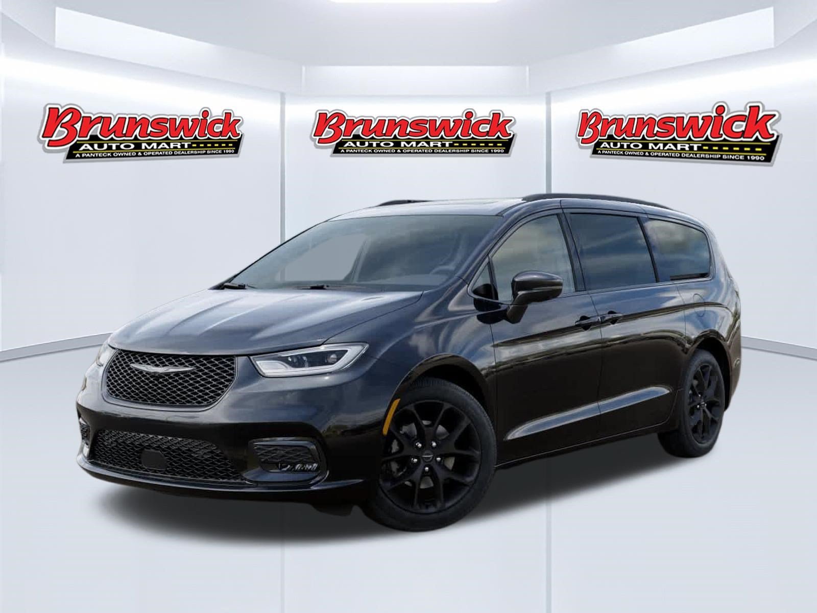 New 2026 Chrysler Pacifica Select w/ S Appearance Package FWD image 1