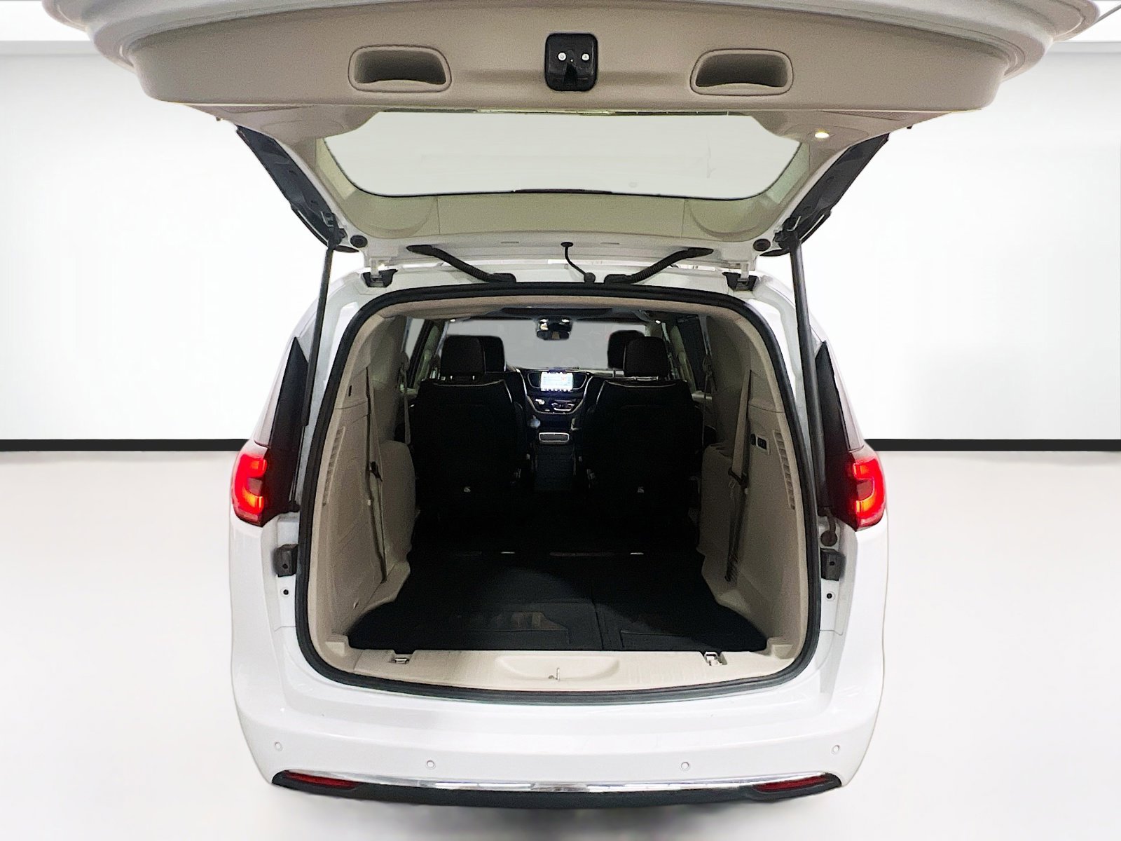 Used 2021 Chrysler Pacifica Limited AWD/4WD image 20