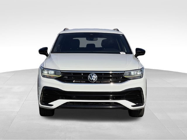 Used 2022 Volkswagen Tiguan SE R-Line FWD image 8