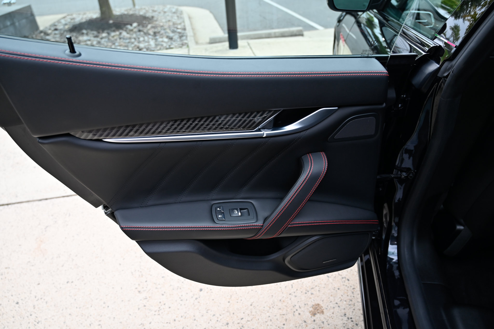 Used 2021 Maserati Ghibli Trofeo RWD image 39