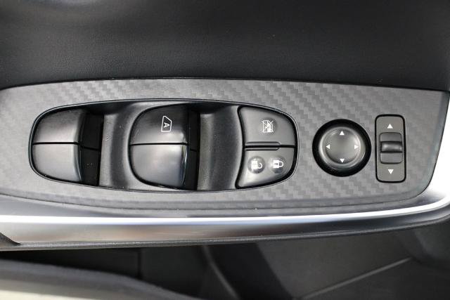 Certified 2025 Nissan Sentra SR FWD image 17