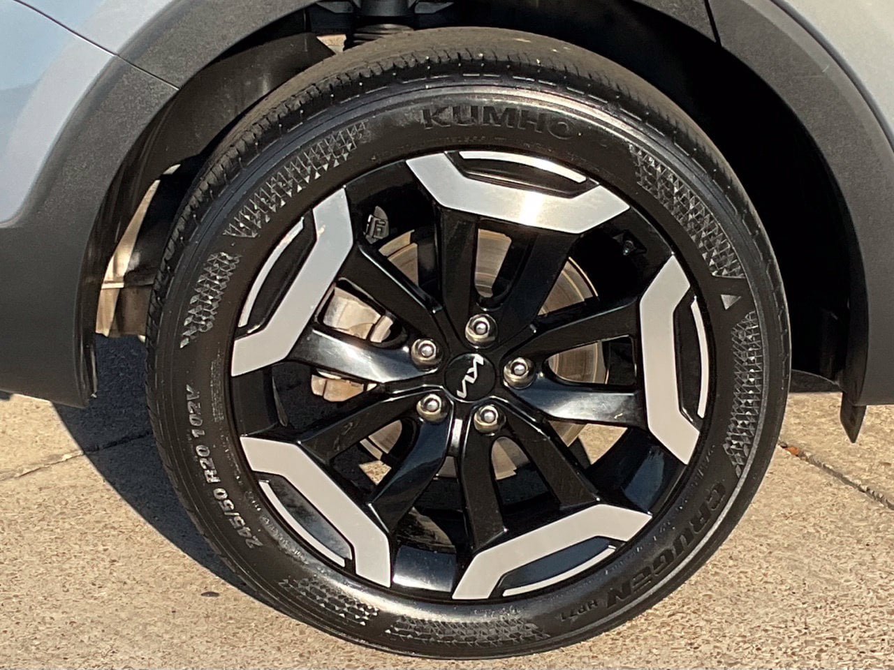 Used 2025 Kia Telluride S FWD image 7