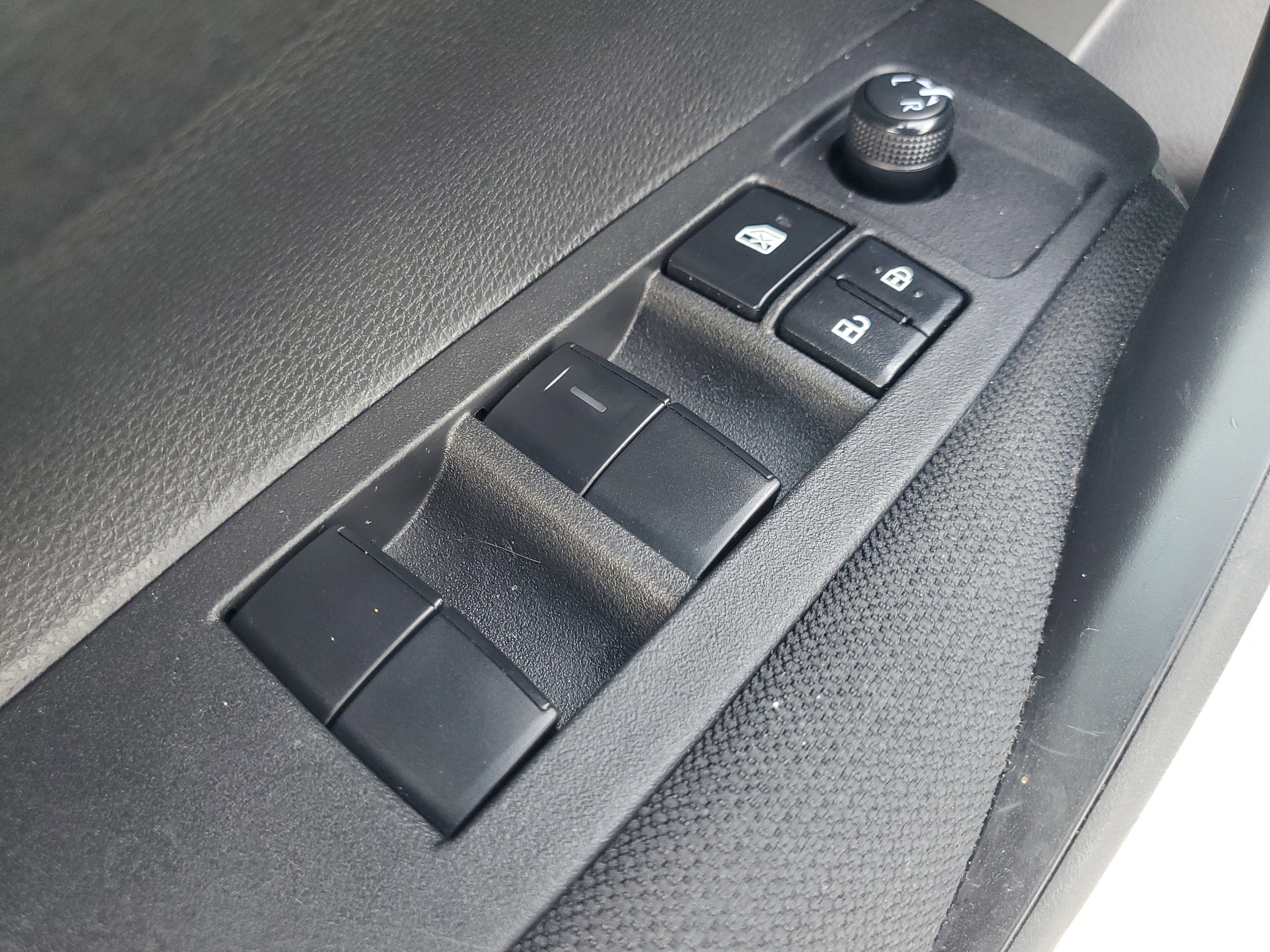 Used 2023 Toyota Corolla LE image 19