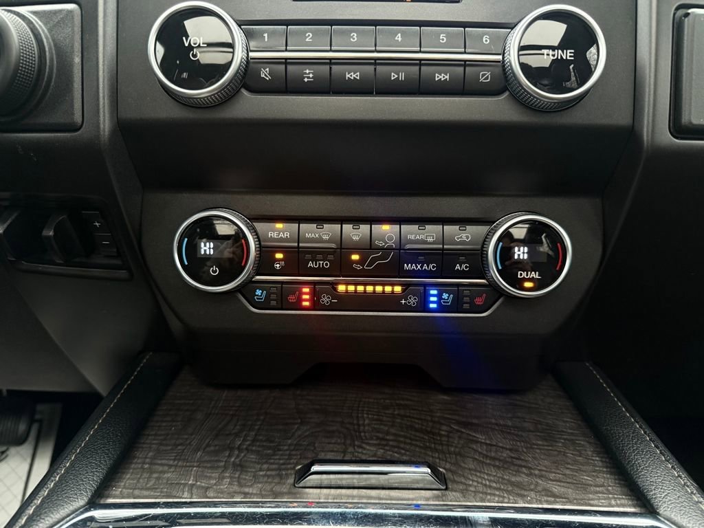 Used 2021 Ford Expedition Max Limited image 23